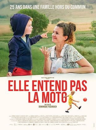 Elle entend pas la moto
